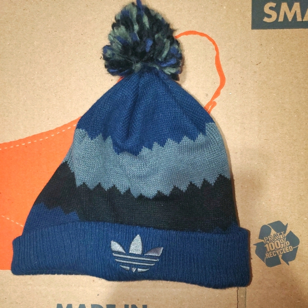 Adidas Beanie Pom-Pom Hat